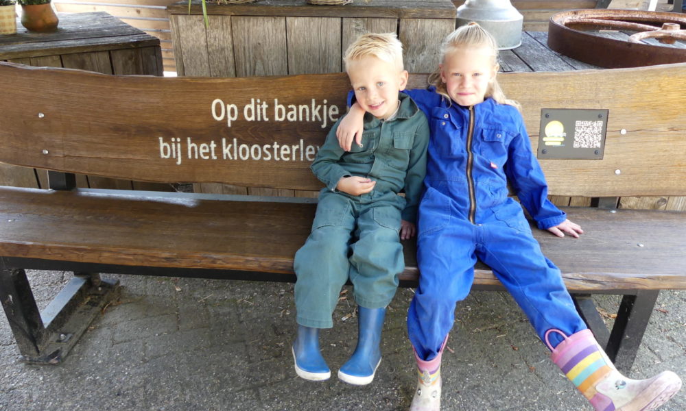Tess en Sem krijgen het Laarbeekse Boeren Streekpakket!